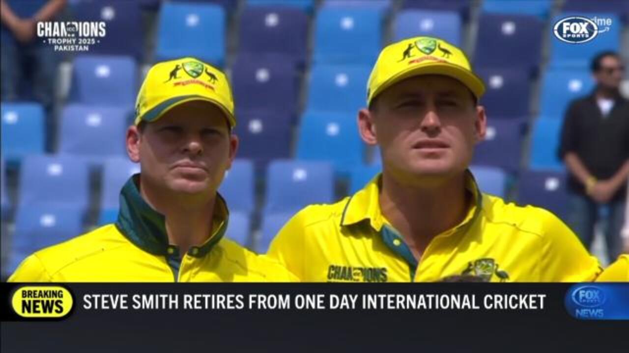 Smith announces ODI retirement