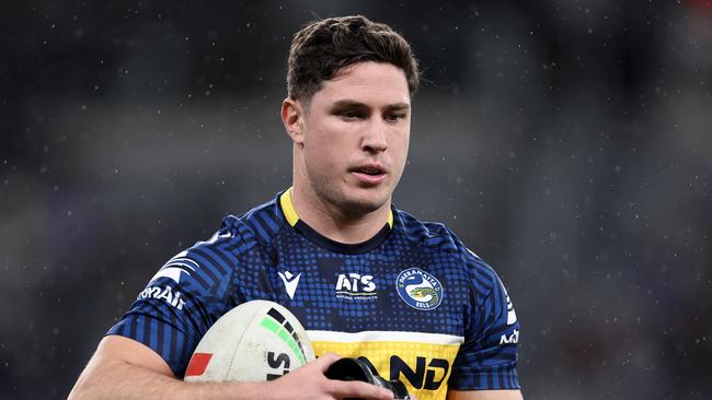 SYDNEY, AUSTRALIA - JULY 04: Mitchell Moses of the Eels warms up during the round 18 NRL match between Parramatta Eels and South Sydney Rabbitohs at CommBank Stadium, on July 04, 2024, in Sydney, Australia. (Photo by Cameron Spencer/Getty Images)