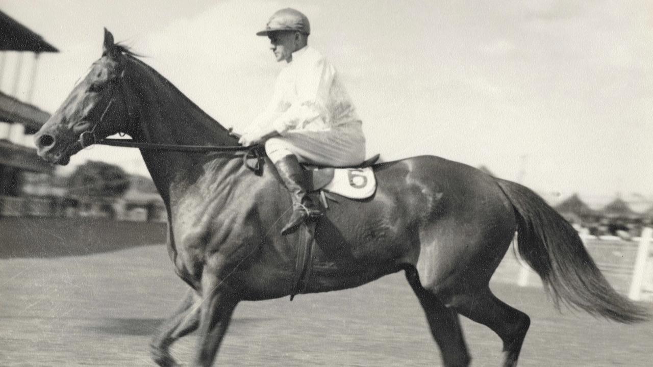Queensland galloper Lough Neagh raced during the 1930s before retiring as a 10-year-old. His record was 127 starts for 32 wins, 23 seconds, 21 thirds and he beat horses like Hall Mark, Nightmarch, Peter Pan and Rogilla. Photo: Herald and Weekly Times - Melbourne.