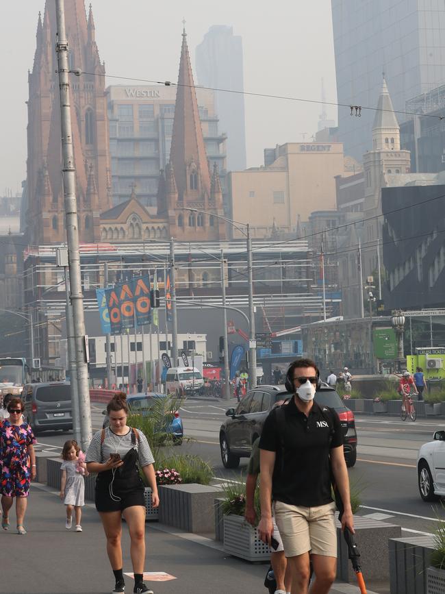 The haze is set to come and go over the coming weeks. Picture: AAP Image/David Crosling