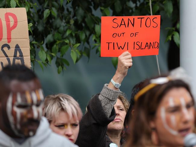 Santos’ barrister, Christopher Horan, argued the traditional owners had not needed to be consulted because they were not people with relevant interests. Picture: Tamati Smith / Getty Images