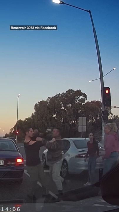 Couples brawl on Melbourne road