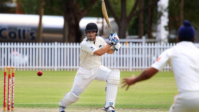 Penrith batsman Cameron Weir, February 3rd 2018 at Howell Oval. (AAP Image / Angelo Velardo)