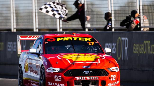 Scott McLaughlin drives his Shell V-Power Racing Team Ford Mustang to a record-equalling 16th win of the season at The Bend on Sunday. Picture: Daniel Kalisz/Getty Images