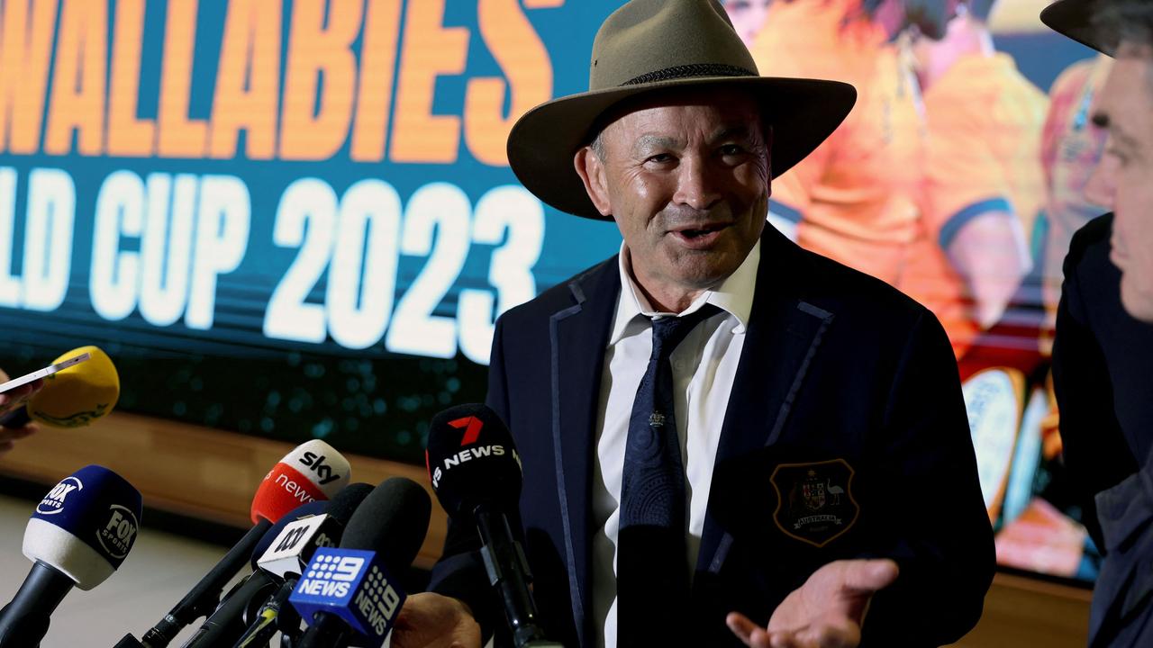 Eddie Jones fired up as he left for France e. (Photo by David GRAY / AFP)