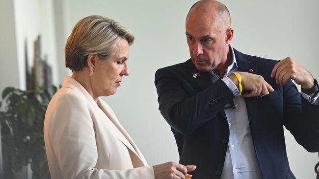 Water Tanya Plibersek and Senator David Van, whose support was crucial to passing the Bill.