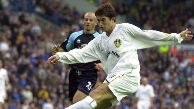 PA PHOTOS/AAP - UK USE ONLY : Australian soccer star Harry Kewell puts in a  solo run to set himself up to score for his English Club Leeds United in a  friendly