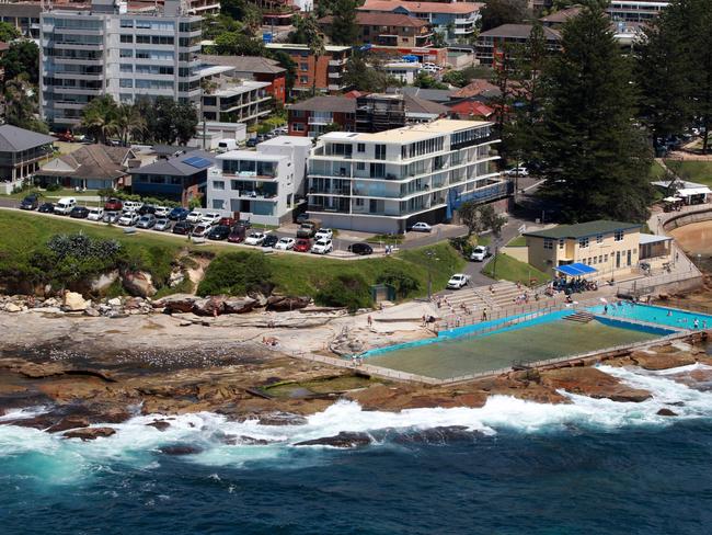 Black Hawk town: The Army helicopters keeping Sydney safe from the air ...