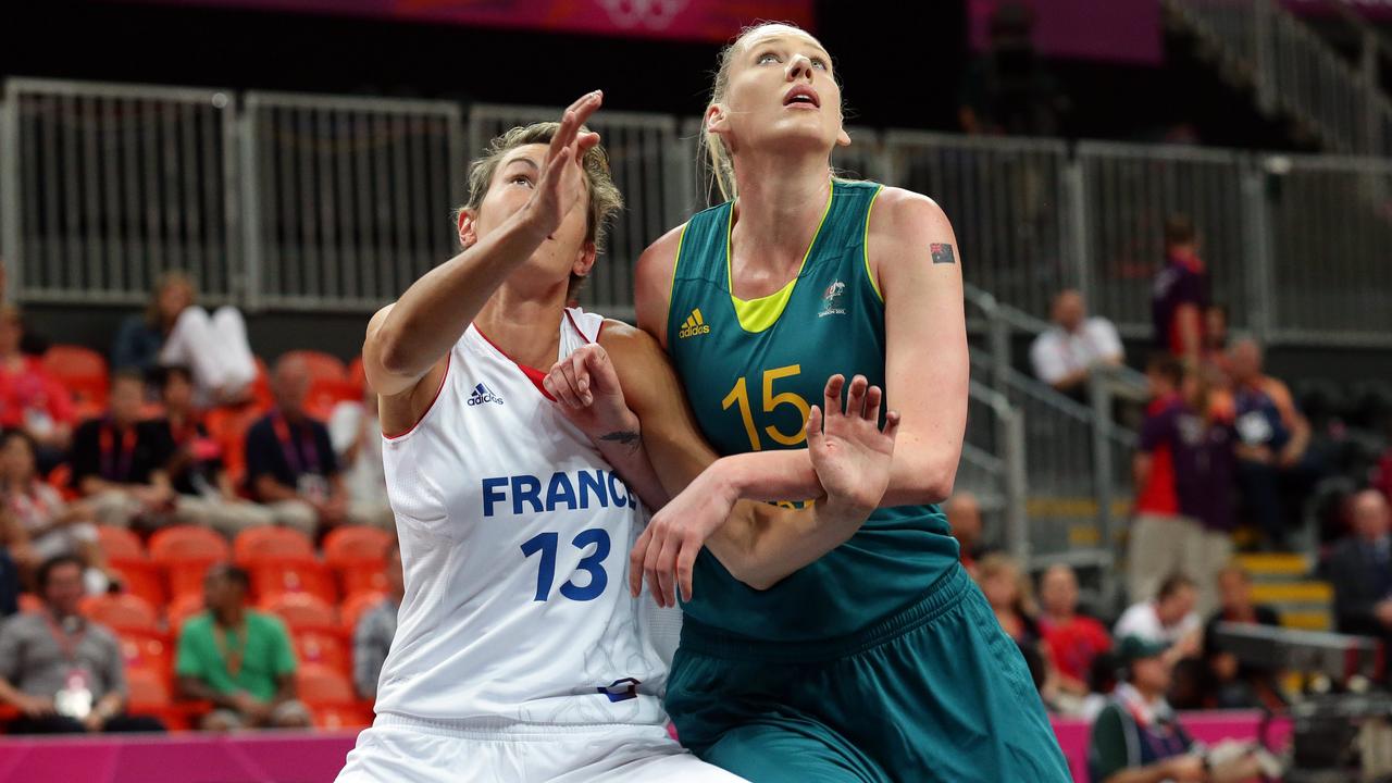 Lauren Jackson playing for Australia at the 2012 London Olympics.