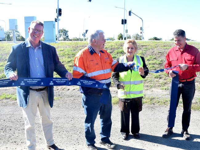 Barry O'Rourke, Ken O'Dowd, Michelle Landry and Bruce Saunders cut the ribbon on the new stretch of highway between Yeppen and Gracemere