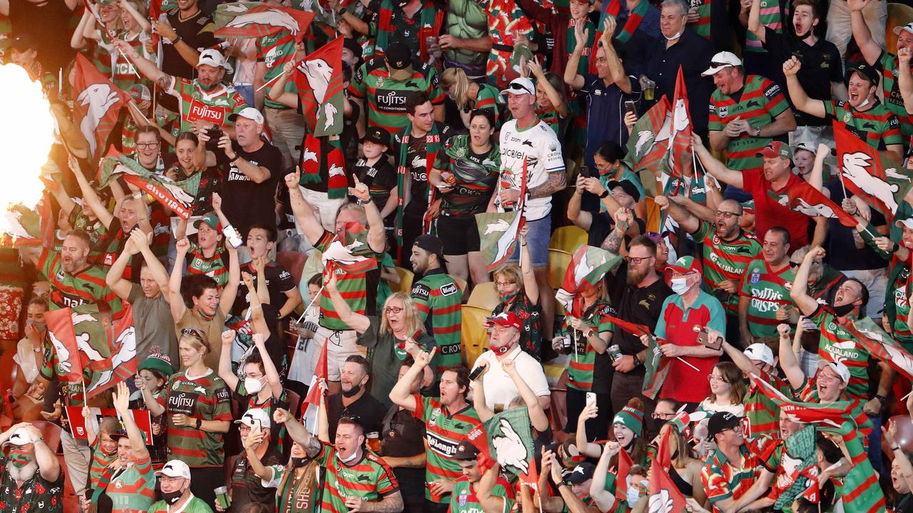 Many fans weren’t wearing masks at the NRL grand final. (Image/Josh Woning)