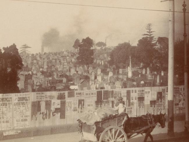 The Devonshire Street Cemetery circa 1900.