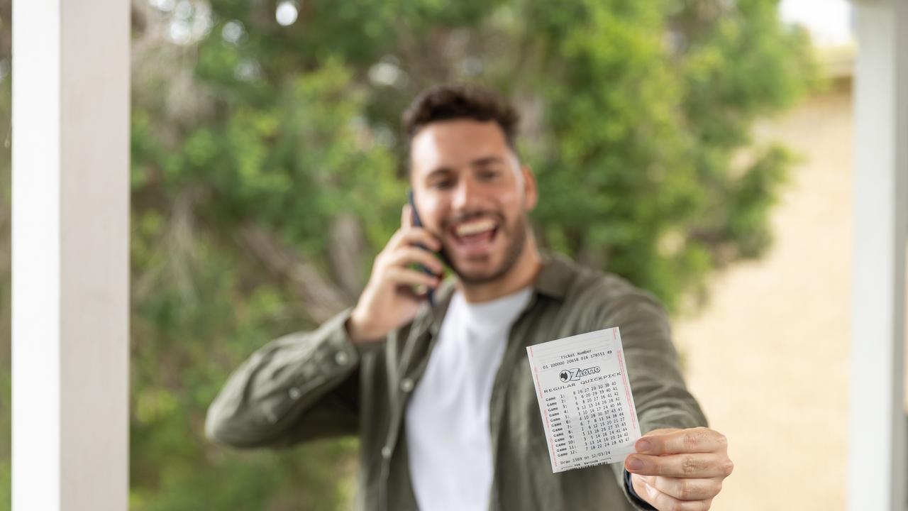 A Tasmanian man is the sole division one winner of last night’s Oz Lotto draw.