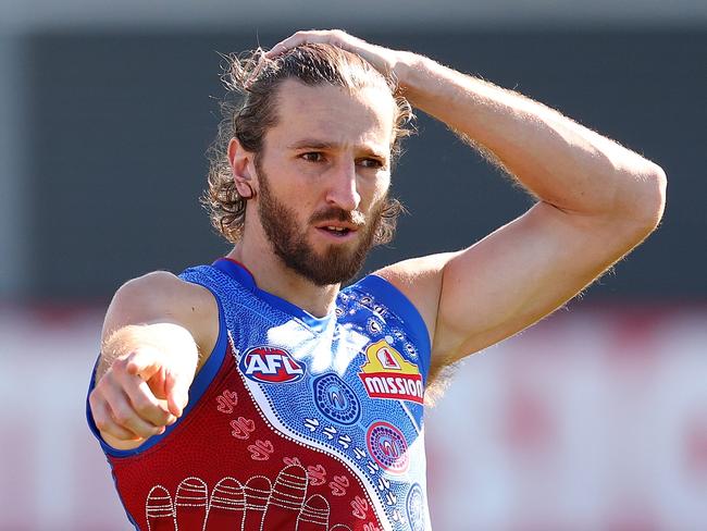 MELBOURNE, AUSTRALIA - MAY 06: Marcus Bontempelli of the Bulldogs trains during a Western Bulldogs AFL training session at Mission Whitten Oval on May 06, 2025 in Melbourne, Australia. (Photo by Morgan Hancock/Getty Images)