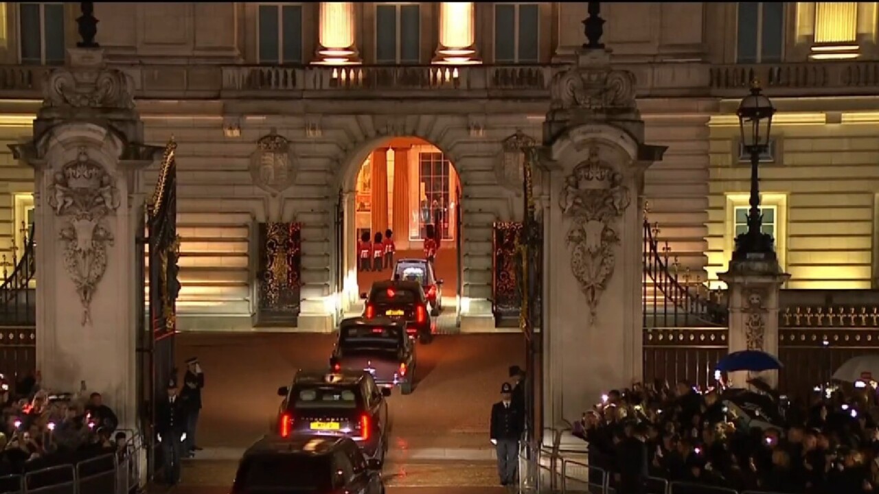 'Very powerful moment': The Queen has 'come home'