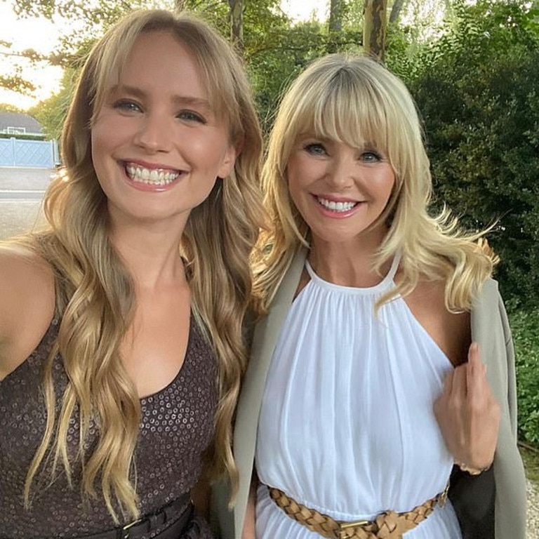 Christie Brinkley S Photo With Daughter Sailor Cook The Courier Mail