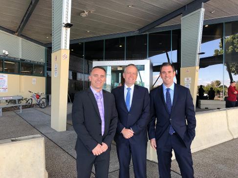 Bill Shorten visits Logan Hospital after MRI pledge