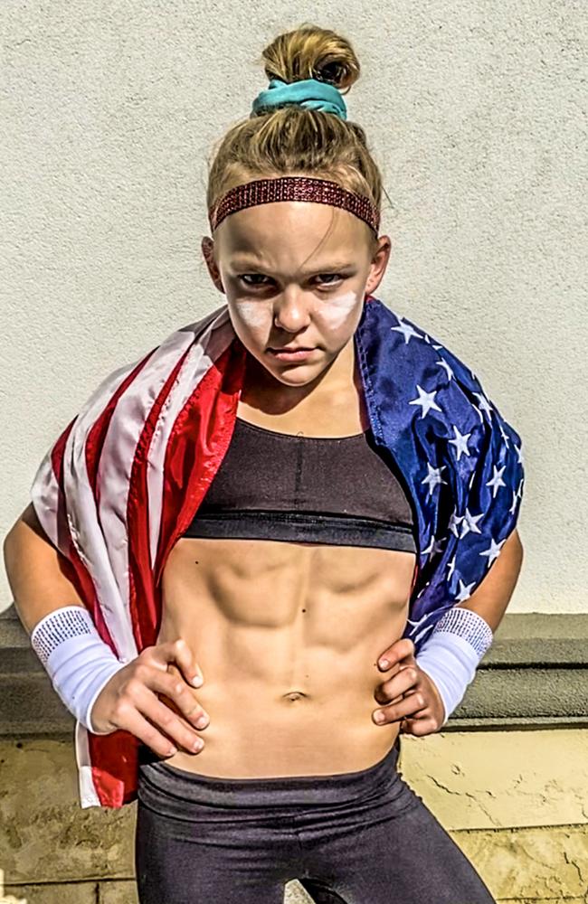 Lyza Brooks Mosier Yo US Gymnast Stuns Social Media With Pack Abs Daily Telegraph