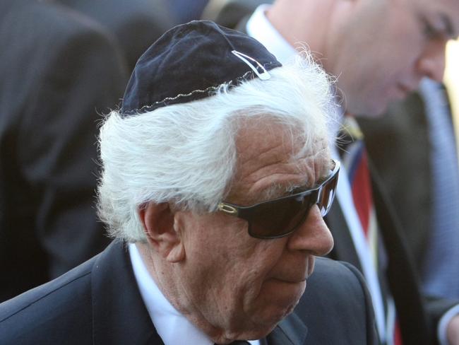 Frank Lowy was also a Central Synagogue regular. .