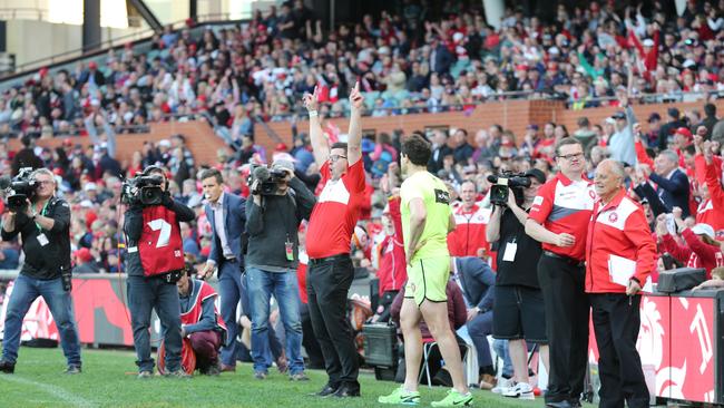 Josh Carr celebrates on the siren. Picture: Dean Martin/AAP