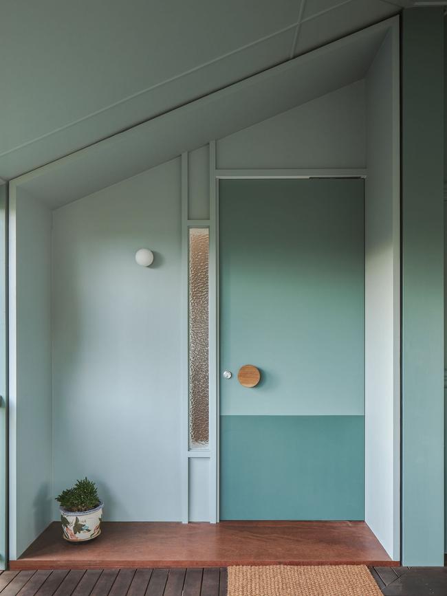 Gorgeous tones were used throughout Engawa House by Arcke (Northgate 4013). Photo: Andy Macpherson