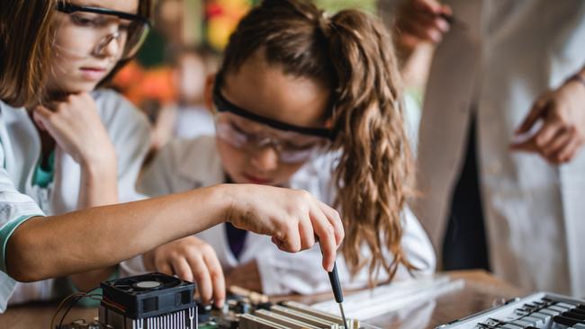 Eyeball tracking can note how students are reacting to lessons.