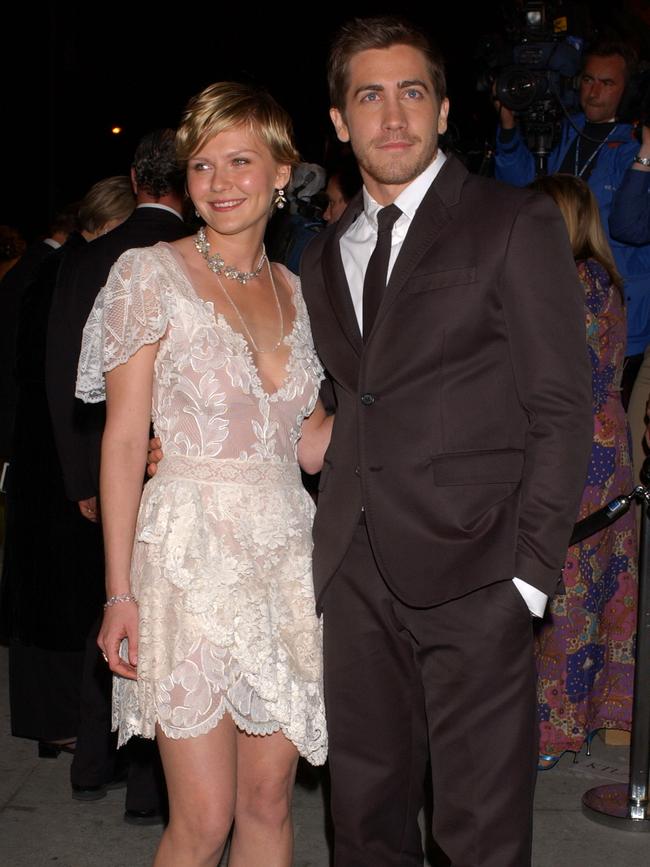 Kirsten Dunst and Jake Gyllenhaal at the Vanity Fair Oscar Party in 2004. Picture: AAP