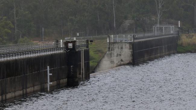 Tinaroo Dam levels sitting high, farmers concerned over water release ...