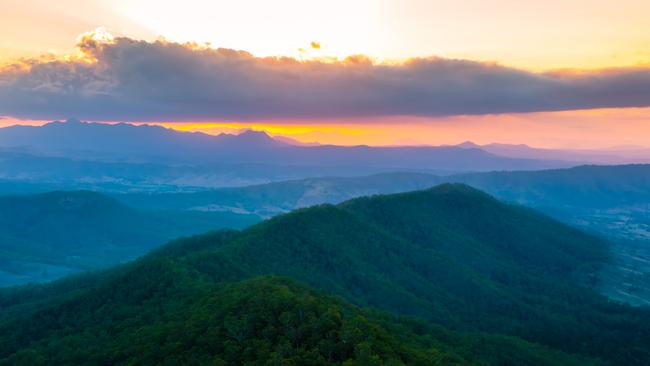 Luke's Bluff lookout on the O'Reilly's Plateau, Lamington National Park.