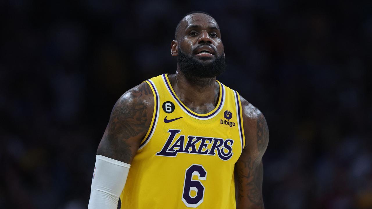 Lakers' LeBron James switching jersey number back to No. 23 – Orange County  Register