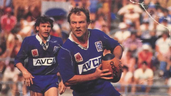 Wally Lewis in Valleys’s iconic AVCO jersey.