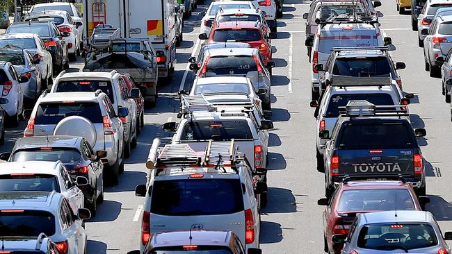 Melbourne traffic: Footy fans heading to MCG warned of traffic chaos ...