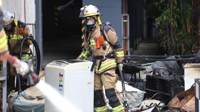 Fire next to a Bowen Hills building, Pic: David Clark