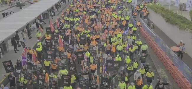 CFMEU protesters descend on ALP conference in Brisbane