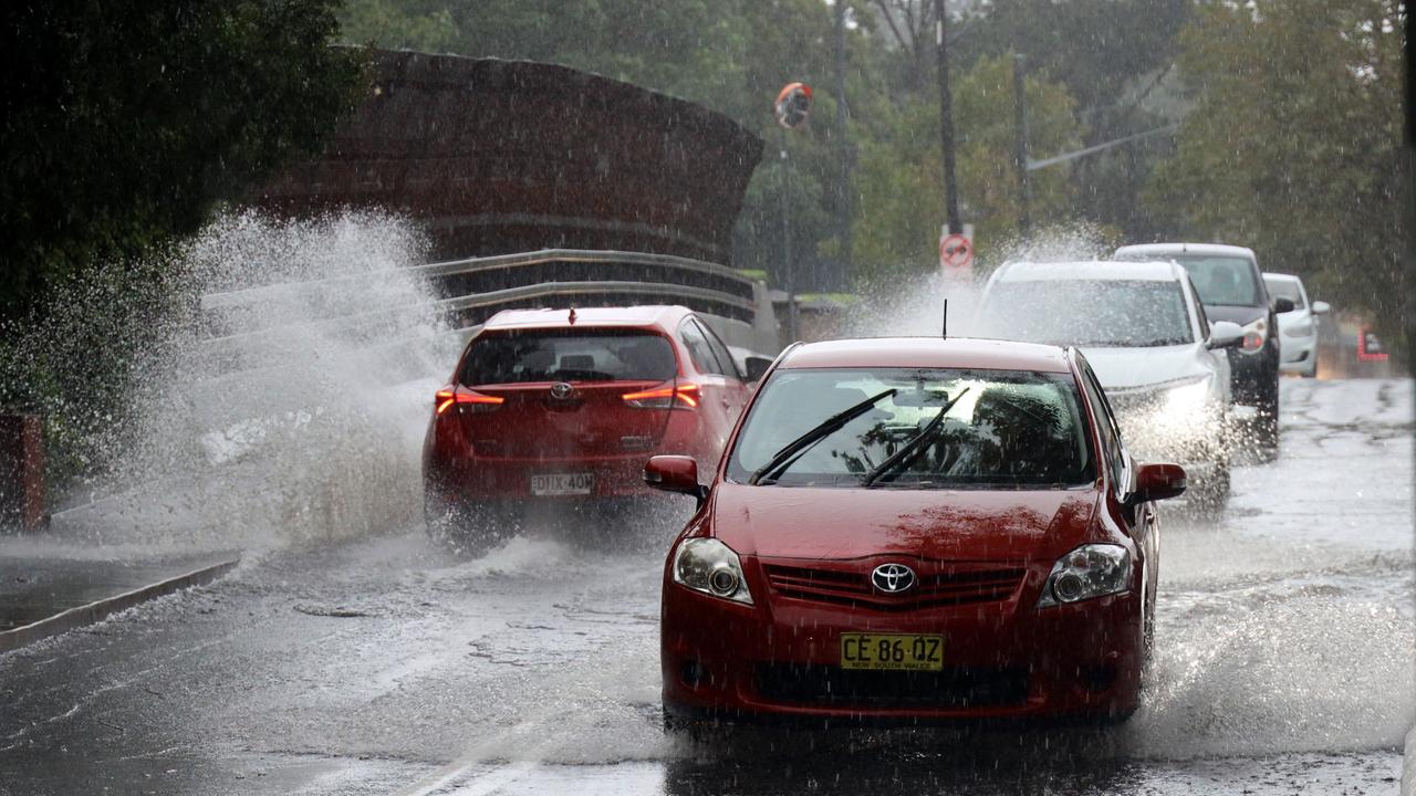 Sydney: People warned to steer clear of popular beaches and baths due ...