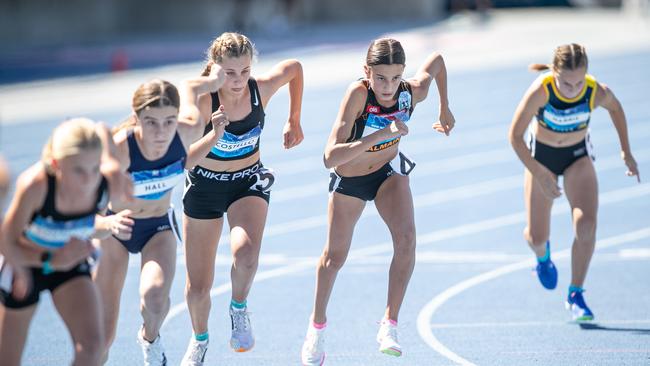 Picture shows the winner of the Under 14 800m final, Ronia Warszawska from Sutherland. Picture: Julian Andrews