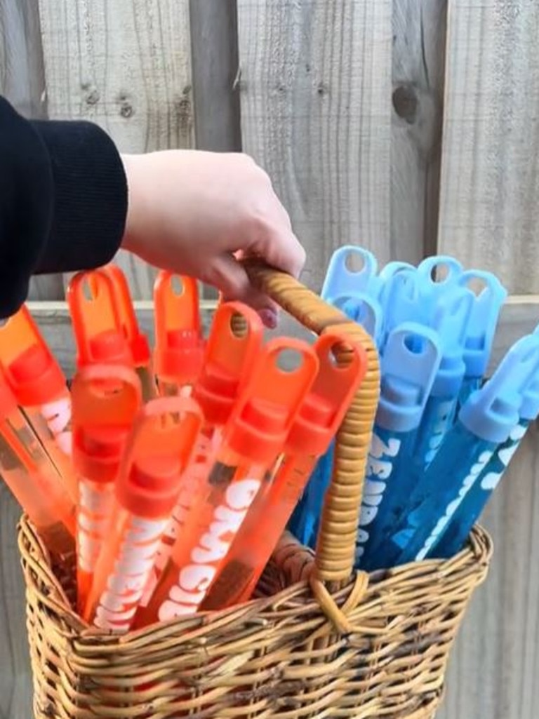 One mum showed how she turned her bubble wands into personalised party favours. Picture: TikTok/@lilyyybowater