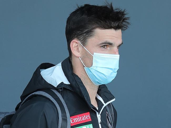 PERTH, AUSTRALIA - JULY 11: Scott Pendlebury of the Magpies arrives at Perth Airport on July 11, 2020 in Perth, Australia. Collingwood and Geelong flew from Sydney to Perth today, where they will now stay in a 'hub' to continue playing in the 2020 AFL season. (Photo by Paul Kane/Getty Images)