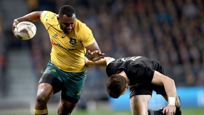 DUNEDIN, NEW ZEALAND - AUGUST 26:  Tevita Kuridrani of the Wallabies is tackled by Beauden Barrett of the All Blacks during The Rugby Championship Bledisloe Cup match between the New Zealand All Blacks and the Australia Wallabies at Forsyth Barr Stadium on August 26, 2017 in Dunedin, New Zealand.  (Photo by Phil Walter/Getty Images)