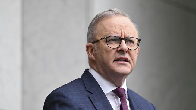 CANBERRA, AUSTRALIA  - NewsWire Photos - November 6, 2024: Prime Minister Anthony Albanese and Michelle Rowland hold a press conference at Parliament House in Canberra. Picture: NewsWire / Martin Ollman