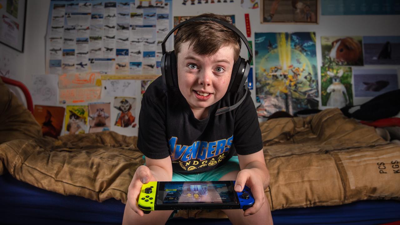 How to protect your kids when they play online video games -  ReputationDefender