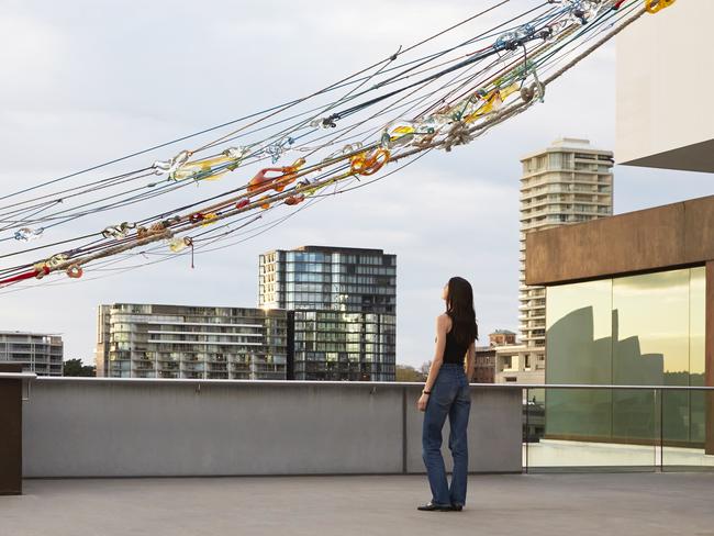 Kate Newby, Hours in wind (detail), 2024, cast glass, hot - worked glass, bronze, salvaged rope, commissioned by the Museum of Contemporary Art Australia with support from Lead Patrons Ginny and Leslie Green, 2024, image courtesy the artist and Museum of Contemporary Art Australia © the artist, photograph: Zan Wimberley