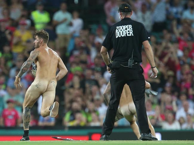 Action during the Sydney Thunder v Sydney Sixers. Picture: AAP Image/Craig Golding