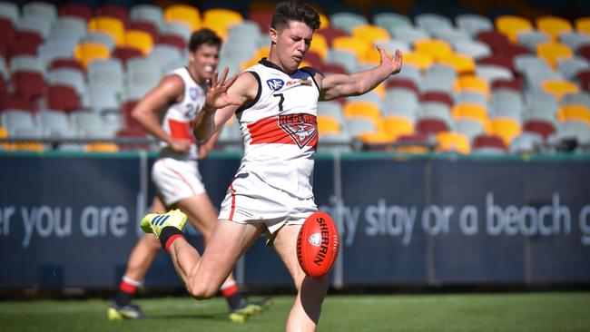 Matt “Moose’’ McGannon playing in the NEAFL.