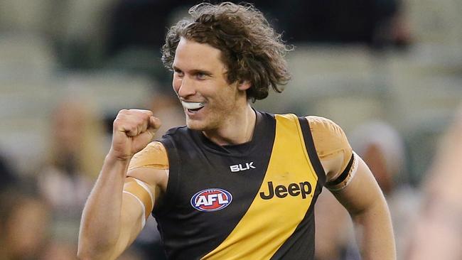 Ty Vickery kicked two goals despite a sore wrist. Picture: Michael Klein