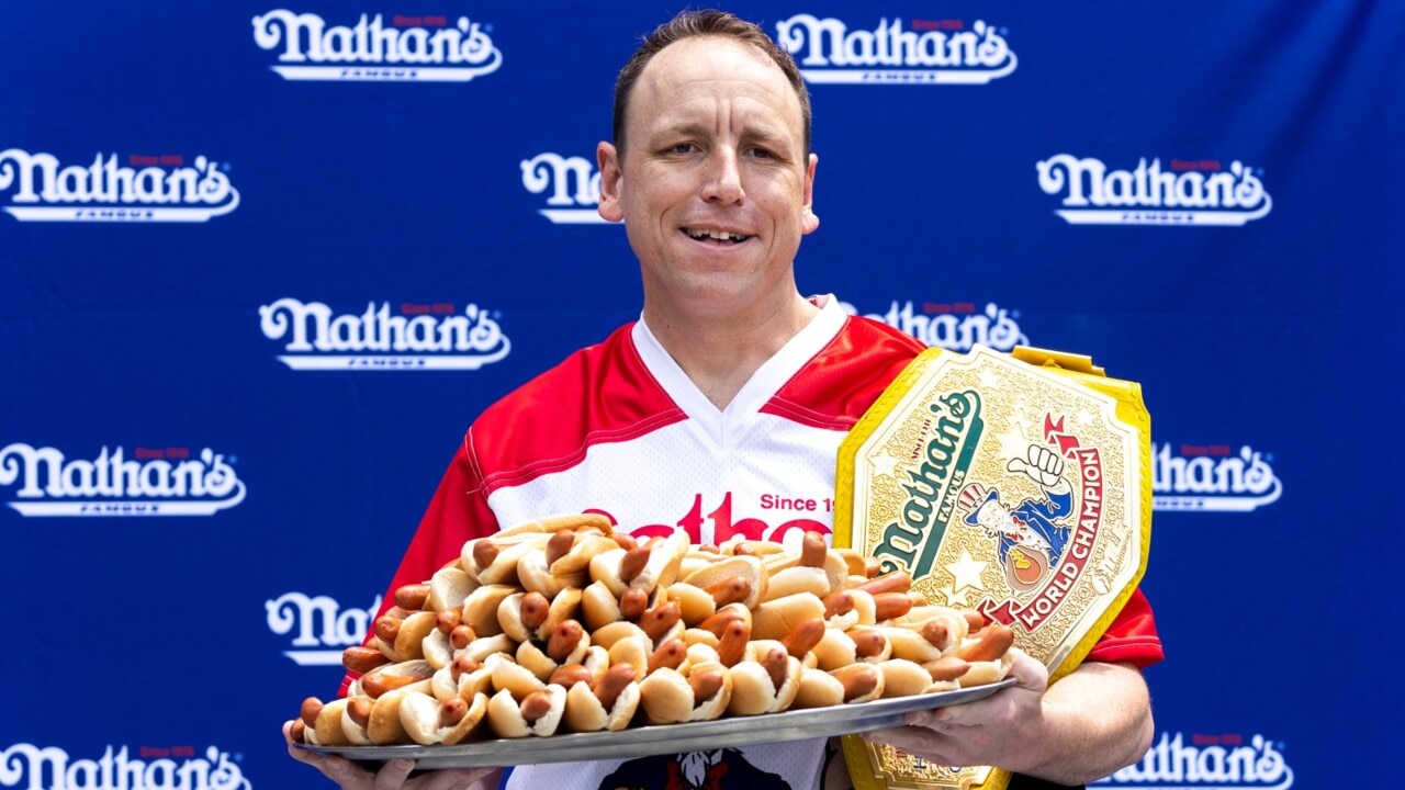 Aussie professional eater James Webb eats entire menu in 20 minutes ...