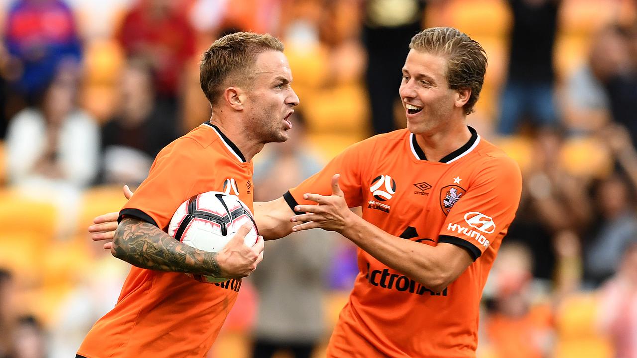 Adam Taggart scored the leveller to give Brisbane Roar a share of the spoils against the Central Coast Mariners.