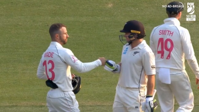 Beautiful moment of sportsmanship at the SCG