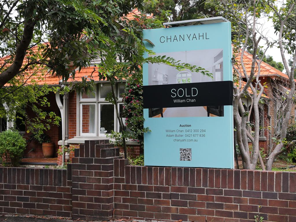 A seismic change to how Aussies buy and sell real estate is here. Picture: NCA NewsWire/ Gaye Gerard