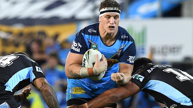 Titans prop Jarrod Wallace could defect to Brisbane. (AAP Image/Dave Hunt)